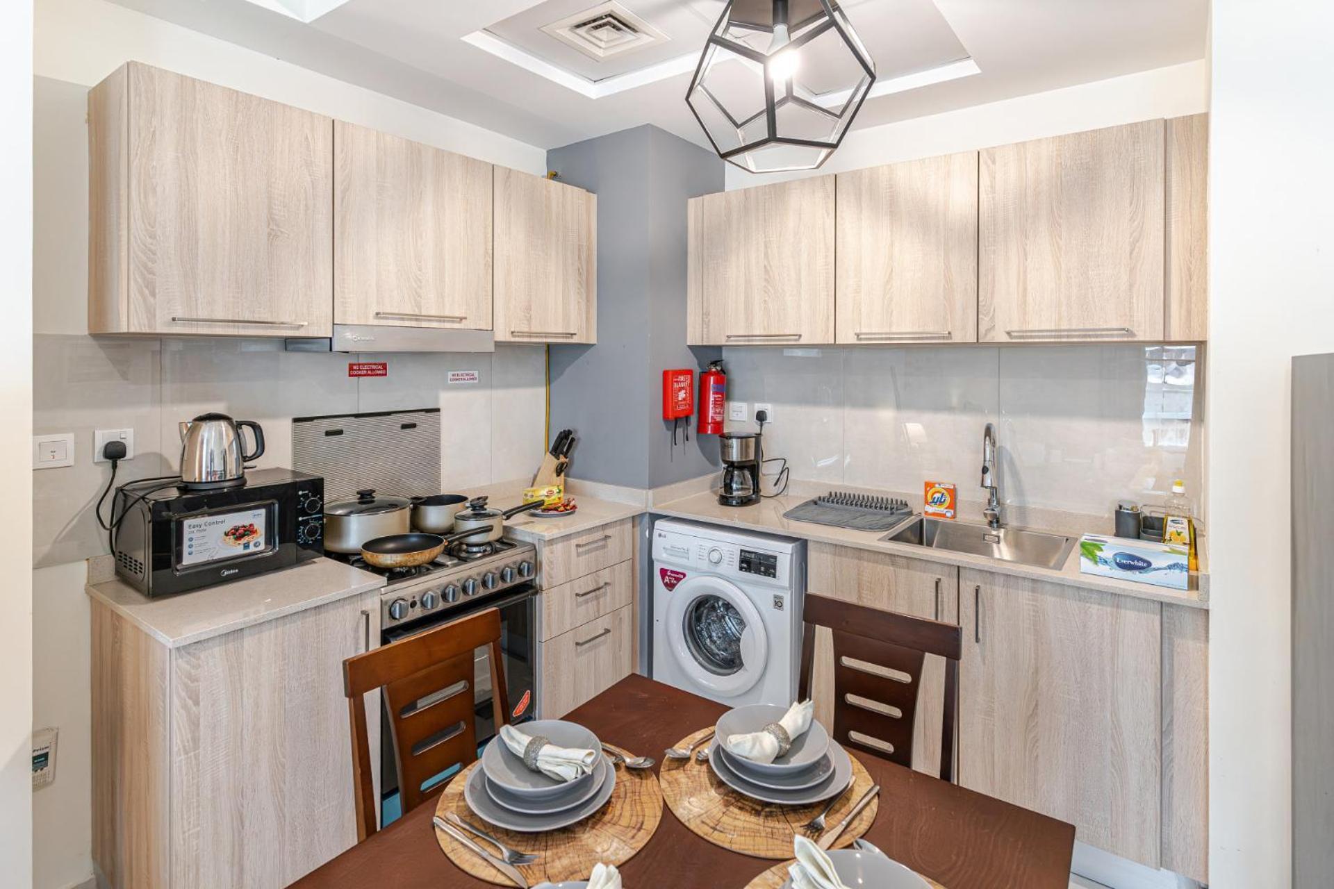 Spacious I Skyline View I Sleeps 3 Dubai